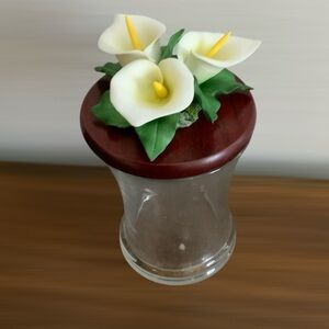PartyLite Glass Vase with White Calla Lilies and Brown Top